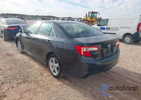 2014 Toyota Camry Se z USA, uszkodzony, nr VIN 4T1BF1FK9EU416873